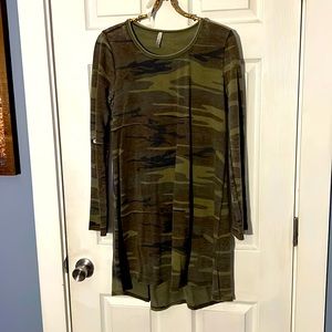 Z Supply long sleeve, Camo dress, size medium